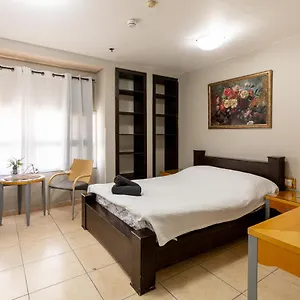 Little Hostel-5 Min Walk To The ホステル