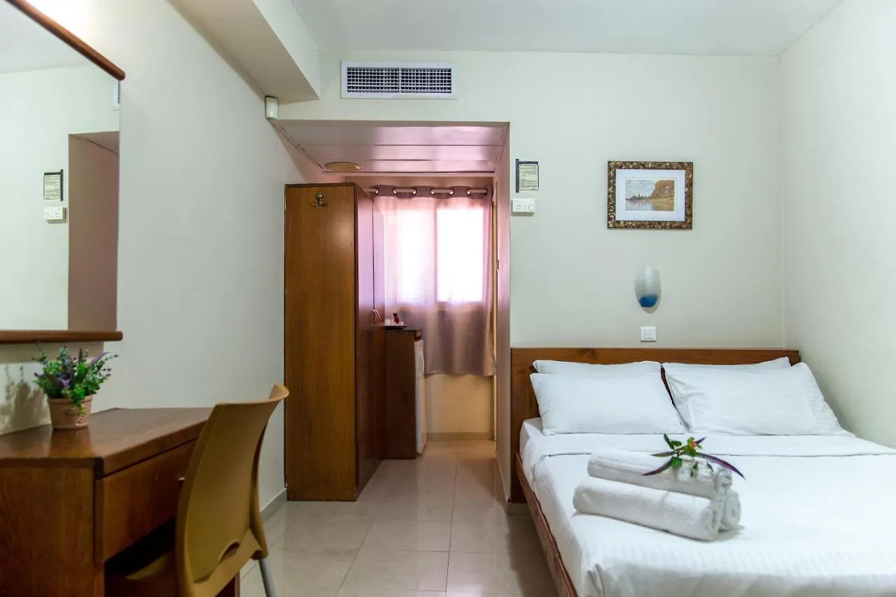 **  Motel Aviv Eilat Israel